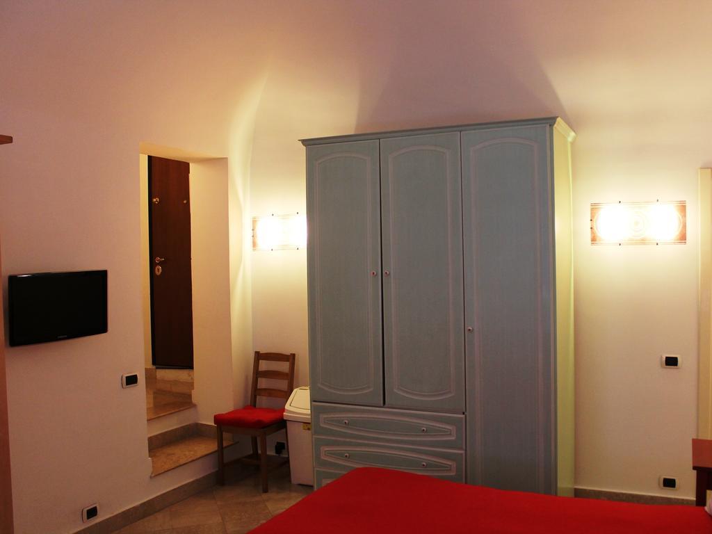 Hella Ibernesi 23 Fori Imperiali Inn, New Gestion! Roma Phòng bức ảnh