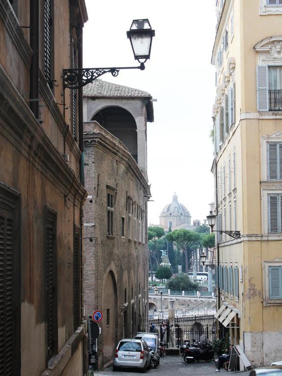Hella Ibernesi 23 Fori Imperiali Inn, New Gestion! Roma Phòng bức ảnh